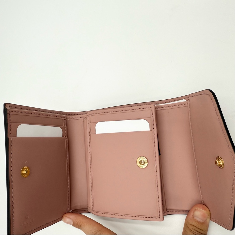 RESERVED NEW Gucci GG Medium Wallet - Picture 6 of 11